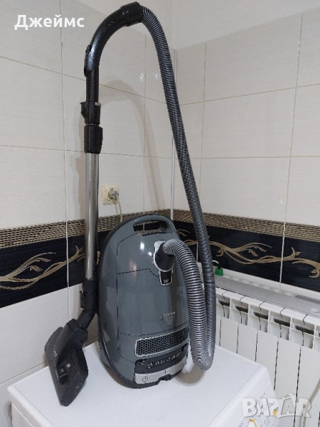 Прахосмукачка Miele Complete C3 Series 120 EcoLine , снимка 1