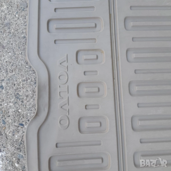 Оригинален леген за багажник за Волво, снимка 1