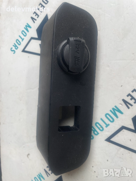 84761-K7100 запалка с интериорна пластмаса от Hyundai I10 1.0 MPI, 67 кс., 5 ск., двигател G3LD, 300, снимка 1