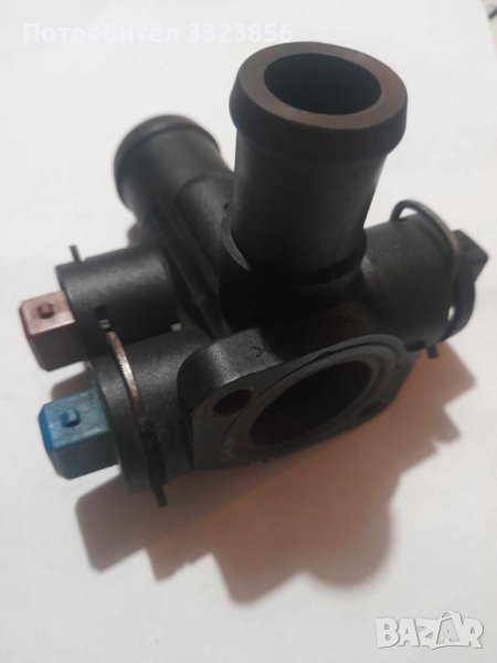 Фланец тройник за Passat B3 , снимка 1