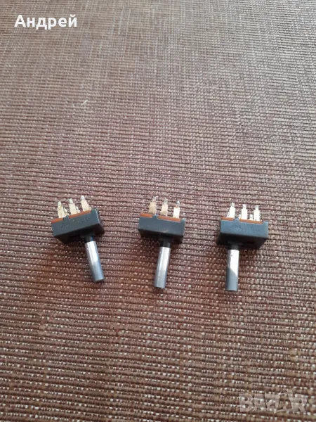 Стари радио бутони #2, снимка 1