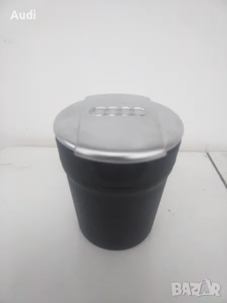 Oригинален хромиран пепелник тип чаша. Подходящ за следните модели  AUDI A3 A4 A5 A6 A7 A8 Q3 Q5 Ори, снимка 1
