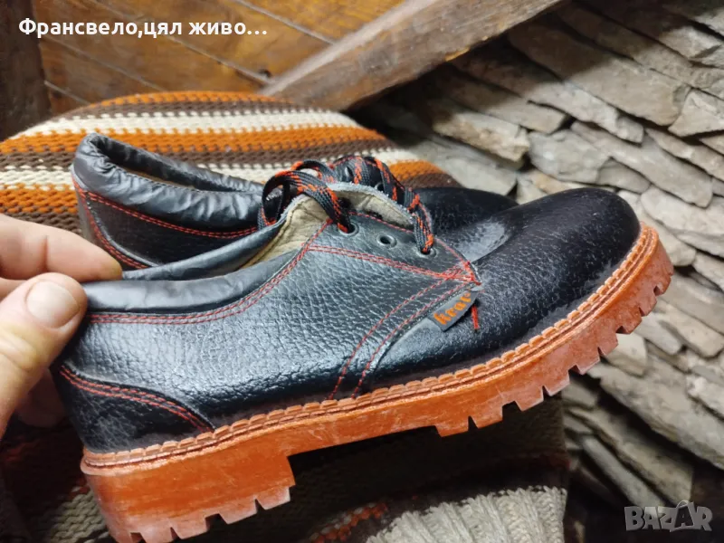 Работни обувки без пластина размер 39, снимка 1