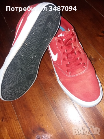 Полукецове NIKE, цвят - червен.