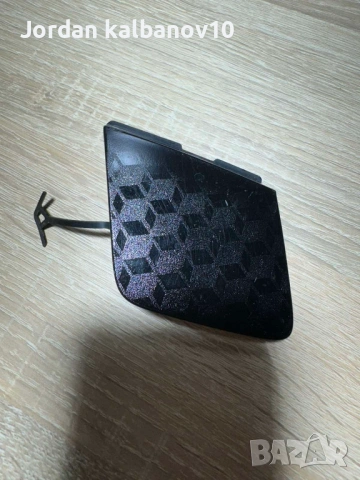 Капачка на куката за теглене на предната маска Тойота Ярис Toyota Yaris само за 30Eur. 52129-к0010