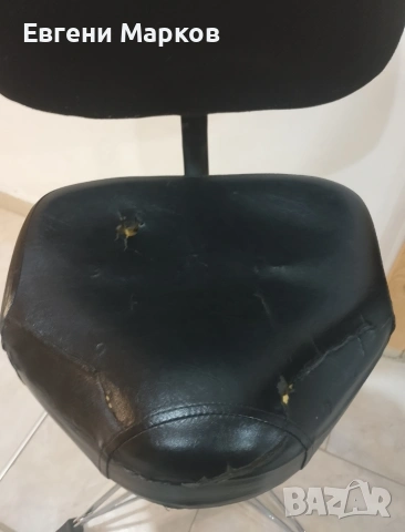 Продавам Стол за барабани 