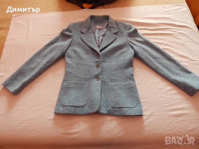 Дамско сако М размер