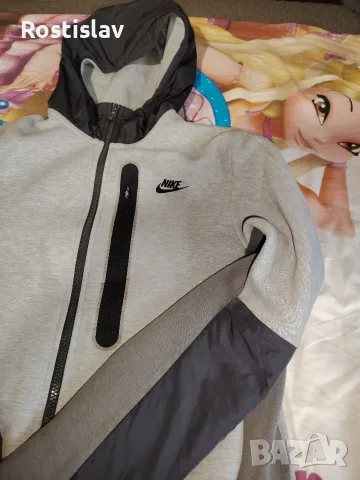 Nike Tech оригинално мъжко горнище размер м в перфектно състояние. 