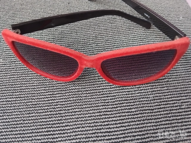 Слънчеви очила с рамка с кадифено покритие, снимка 2 - Слънчеви и диоптрични очила - 53456313