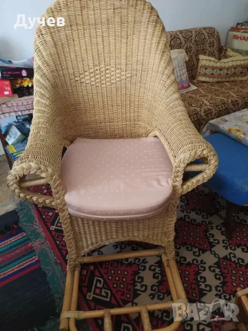 Ратанов люлеещ стол
