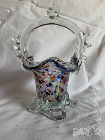 Ретро стъклена кошничка, бонбониера от цветно стъкло