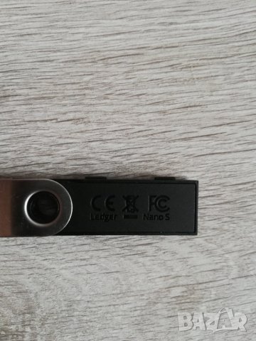 Ledger Nano S hardware crypto wallet, снимка 4 - USB Flash памети - 39814562