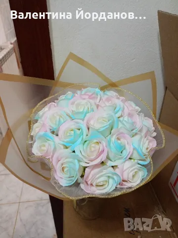 букет от 21 бр ароматни рози от пластичен сапун 