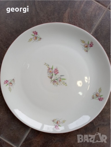 Българско порцеланово кръгло плато, снимка 2 - Чинии - 36092224