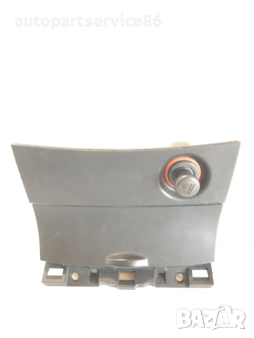 Предна пепелник LHD за Mazda 3 1.6 16V (2005) BP4K55211, снимка 3 - Части - 53651721