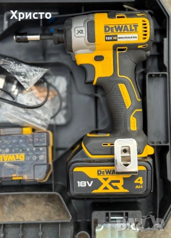 Професионален ударен винтоверт DeWALT DCF887 18V XR Brushless,205Nm + 4Ah батерия + зарядно + куфар , снимка 2 - Винтоверти - 53642076