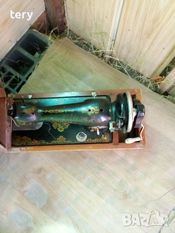 Продавам стара шевна машина руска Варна 