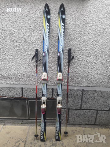 Ски с автомати и щеки