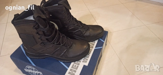 Продавам военни обувки Хайкс