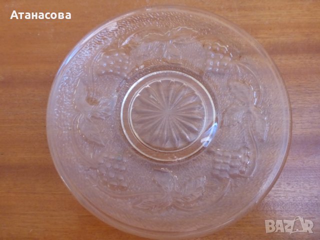 Стъклени десертни чинийки 6 бр сервиз 1970 г чиния, снимка 3 - Чинии - 44500993