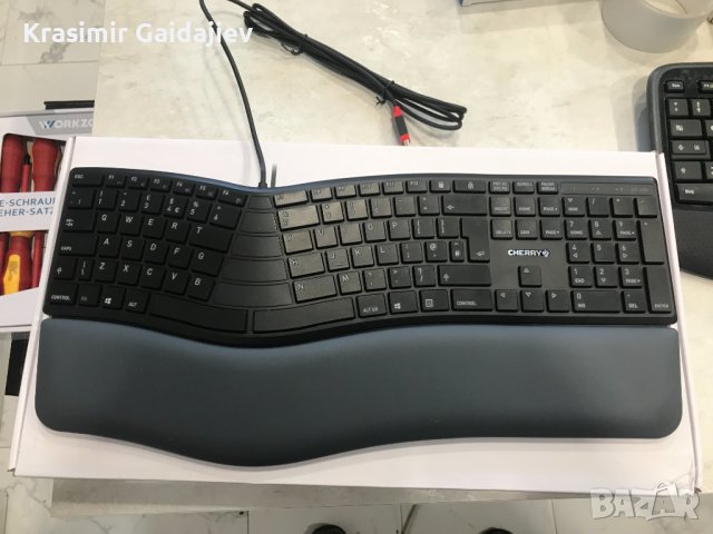 Клавиатура Cherry - KC 4500 ERGO, извита, черна, снимка 1 - Клавиатури и мишки - 38796299