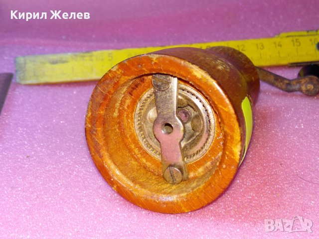 СТАРА ДЪРВЕНА МЕЛНИЧКА за ЧЕРЕН ПИПЕР и ДРУГИ ПОДПРАВКИ 42920, снимка 2 - Други ценни предмети - 44297640