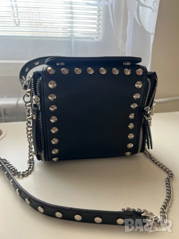 Модерна черна чанта, снимка 3 - Чанти - 53449235