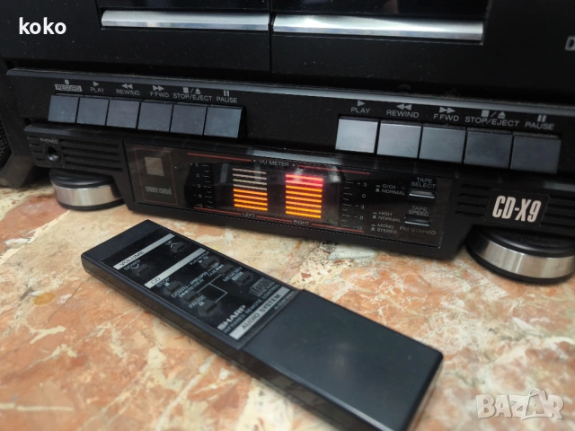 Ретро касетофон Sharp CD X9 boombox, снимка 2 - Радиокасетофони, транзистори - 53260798