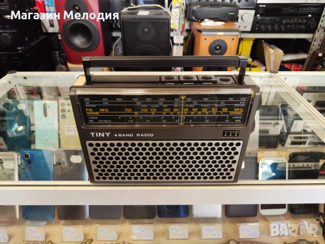 Радио ITT TINY 109 В отлично техническо и визуално състояние., снимка 2 - Радиокасетофони, транзистори - 48412082