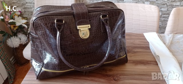 Голяма дамска чанта нова, снимка 2 - Чанти - 42292831