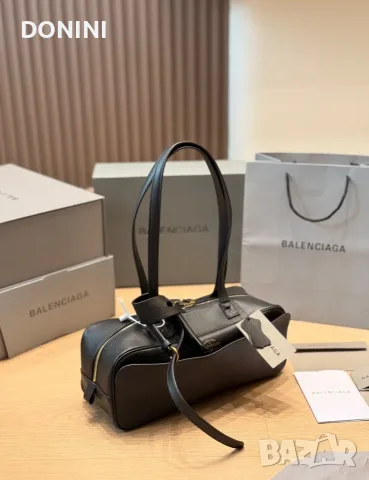Balenciaga Дамска чанта, кожа, снимка 8 - Чанти - 56018495