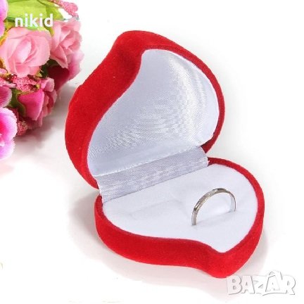 червена роза сърце от кадифе плюш кутийка за пръстен обеци бижу подарък рожден Свети Валентин кутия, снимка 2 - Романтични подаръци - 34120725