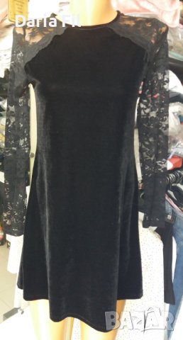 Черна кукленска рокля кадифе с дантелени ръкави, снимка 1 - Рокли - 40341708
