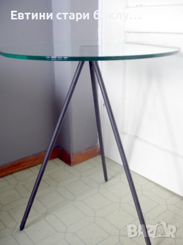 Елегантна помощна масичка от стъкло, снимка 5 - Маси - 53147564