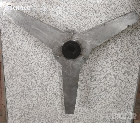 Продавам задвижващ механизъм(кръстачка) на барабан от пералня Перла 05, снимка 2 - Перални - 40890052