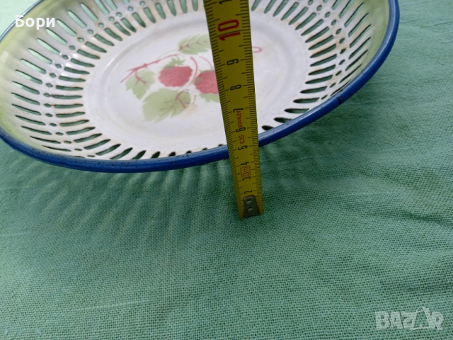 Стара емайлирана чиния 1957г, снимка 8 - Чинии - 36426923