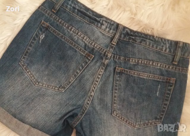 Дамски къси дънки с накъсан ефект Л/ХЛ размер , снимка 5 - Къси панталони и бермуди - 41327917