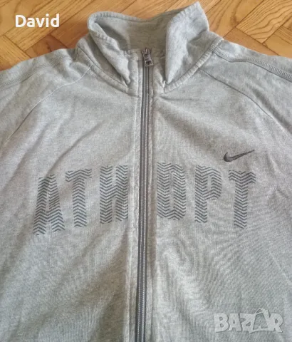 Оригинално мъжко горнище Nike Graphic Top, снимка 3 - Спортни дрехи, екипи - 49210920