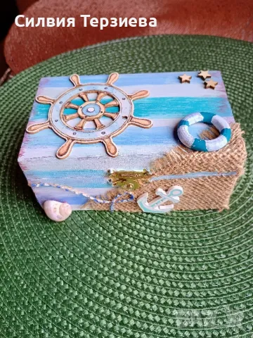 Ръчно изработена дървена кутия на морска тематика , снимка 1