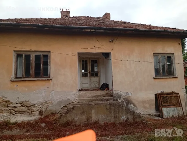 Кьща на два етажа има нужда от ремонт, снимка 2 - Ремонти на къщи - 56003068