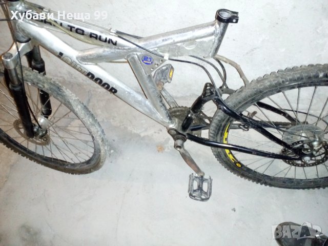 Велосипед с алуминиева рамка и дискови спирачки рамка и дискови спирачки