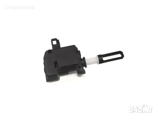 Моторче за заключване на багажник за VW Touareg 7L Facelift – 7M0959781A