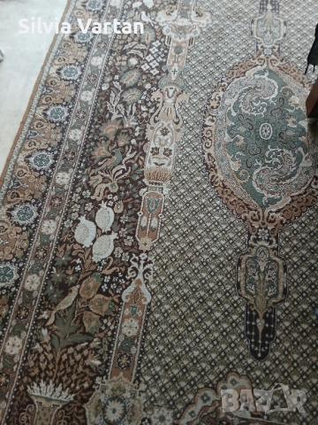 Персийски килим, снимка 4 - Килими - 52323918