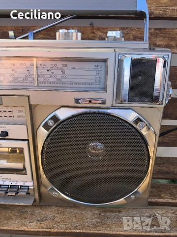 Радиокасетофон Crown CSC-950L, снимка 4 - Радиокасетофони, транзистори - 53114170