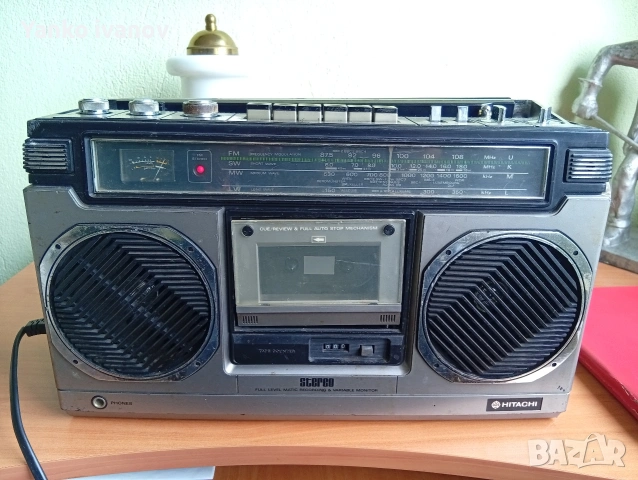 Радиокасетофон Hitahi, снимка 2 - Радиокасетофони, транзистори - 53746861