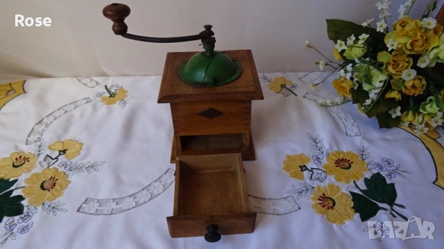 Ръчни антикварни кафемелачки., снимка 14 - Антикварни и старинни предмети - 53589143