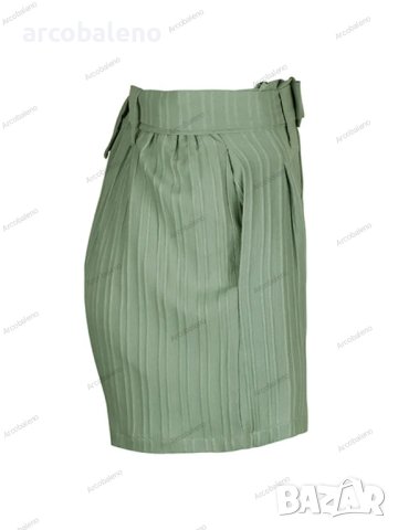 Малки свежи дамски зелени плисирани къси панталони, снимка 7 - Къси панталони и бермуди - 41245232