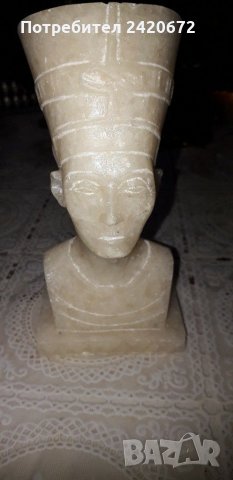 Мраморна статуетка Нефертити