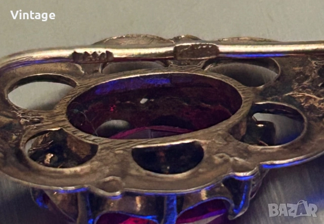 Антикварна съветска сребърна позлатена брошка с рубин , снимка 9 - Колиета, медальони, синджири - 53328876