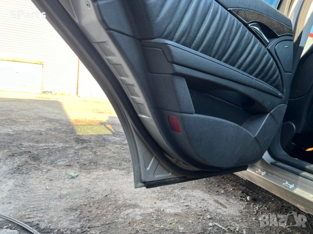 Врати за Mercedes W211, снимка 4 - Части - 53694984